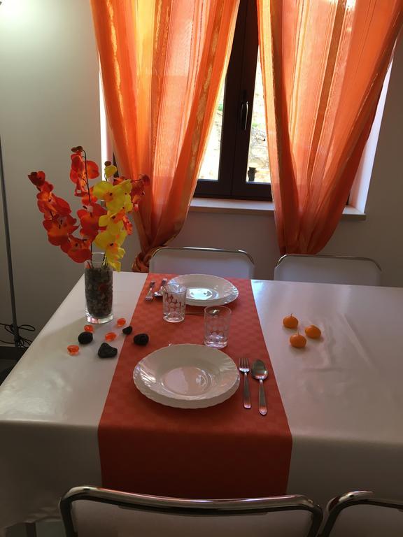 Apartamento I Tre Colori Della Sicilia Santo Stefano di Camastra Exterior foto